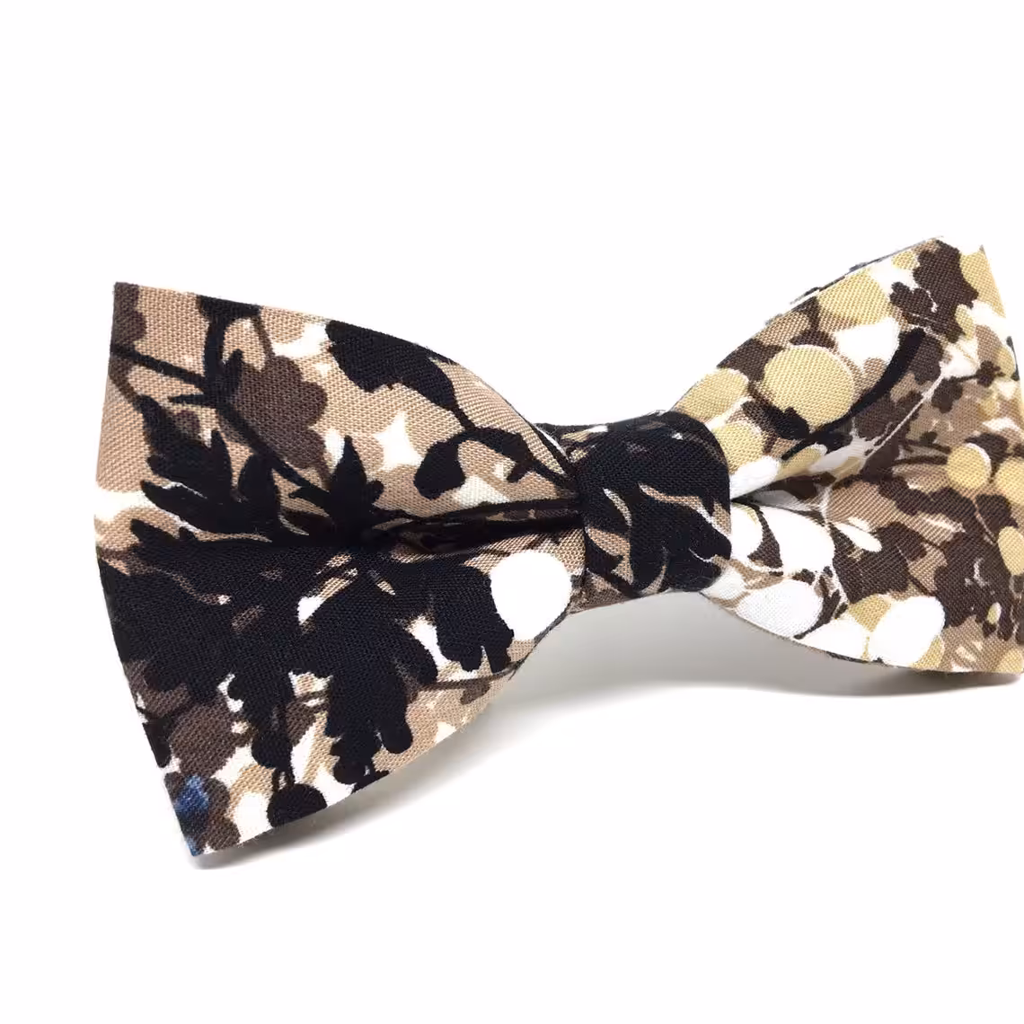 Brun butterfly med abstrakte blomster 2 Brun butterfly med abstrakte blomster